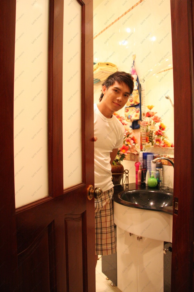 Thăm nhà Khang Luân